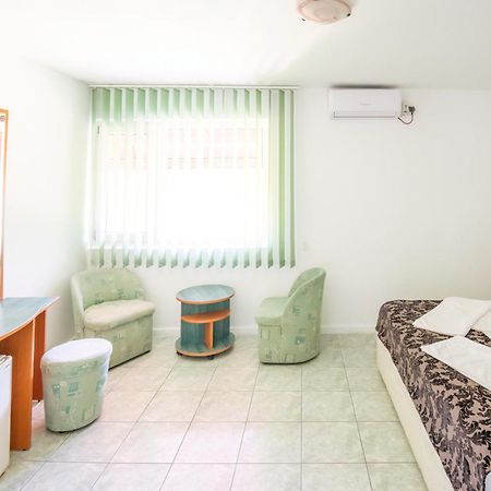 Complex Tismana 3* All Inclusive Jupiter Exterior photo