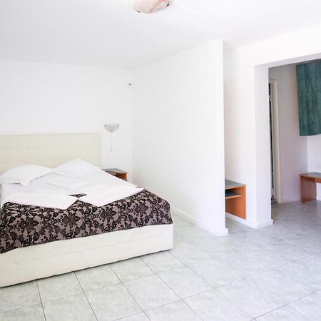 Complex Tismana 3* All Inclusive Jupiter Exterior photo