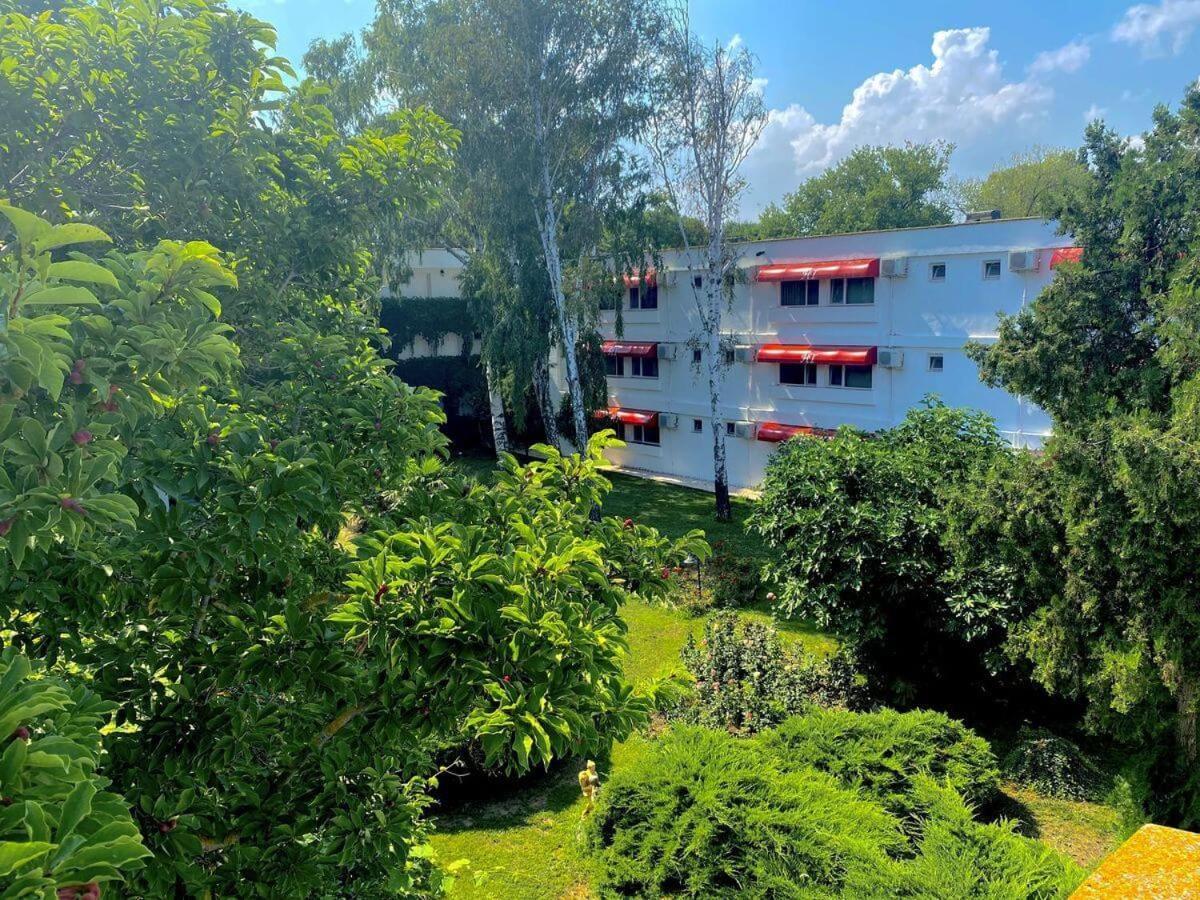 Complex Tismana 3* All Inclusive Jupiter Exterior photo