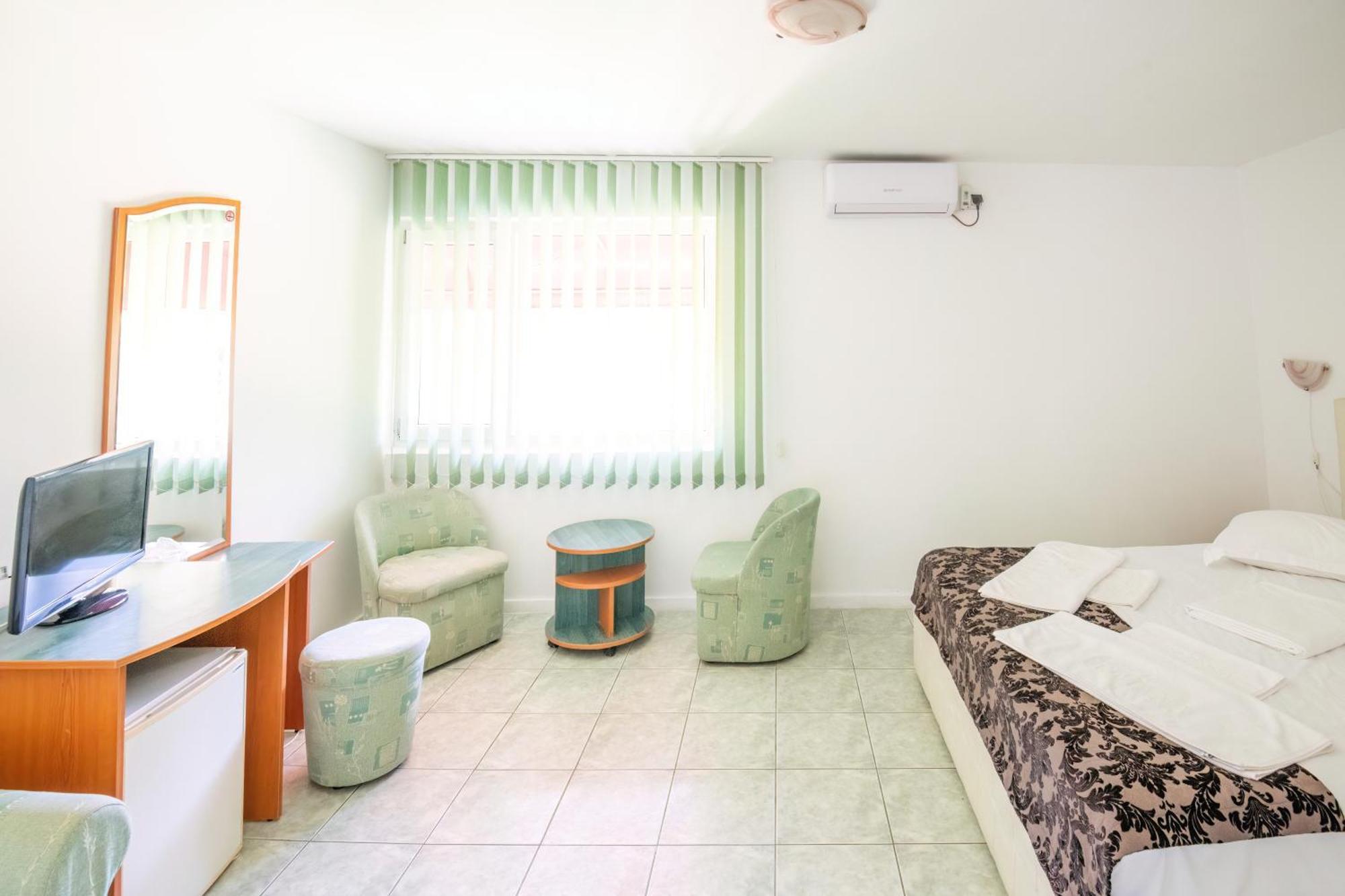 Complex Tismana 3* All Inclusive Jupiter Exterior photo